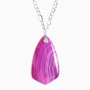 Purple agate and aurora borealis pendant on 20" silver necklace new